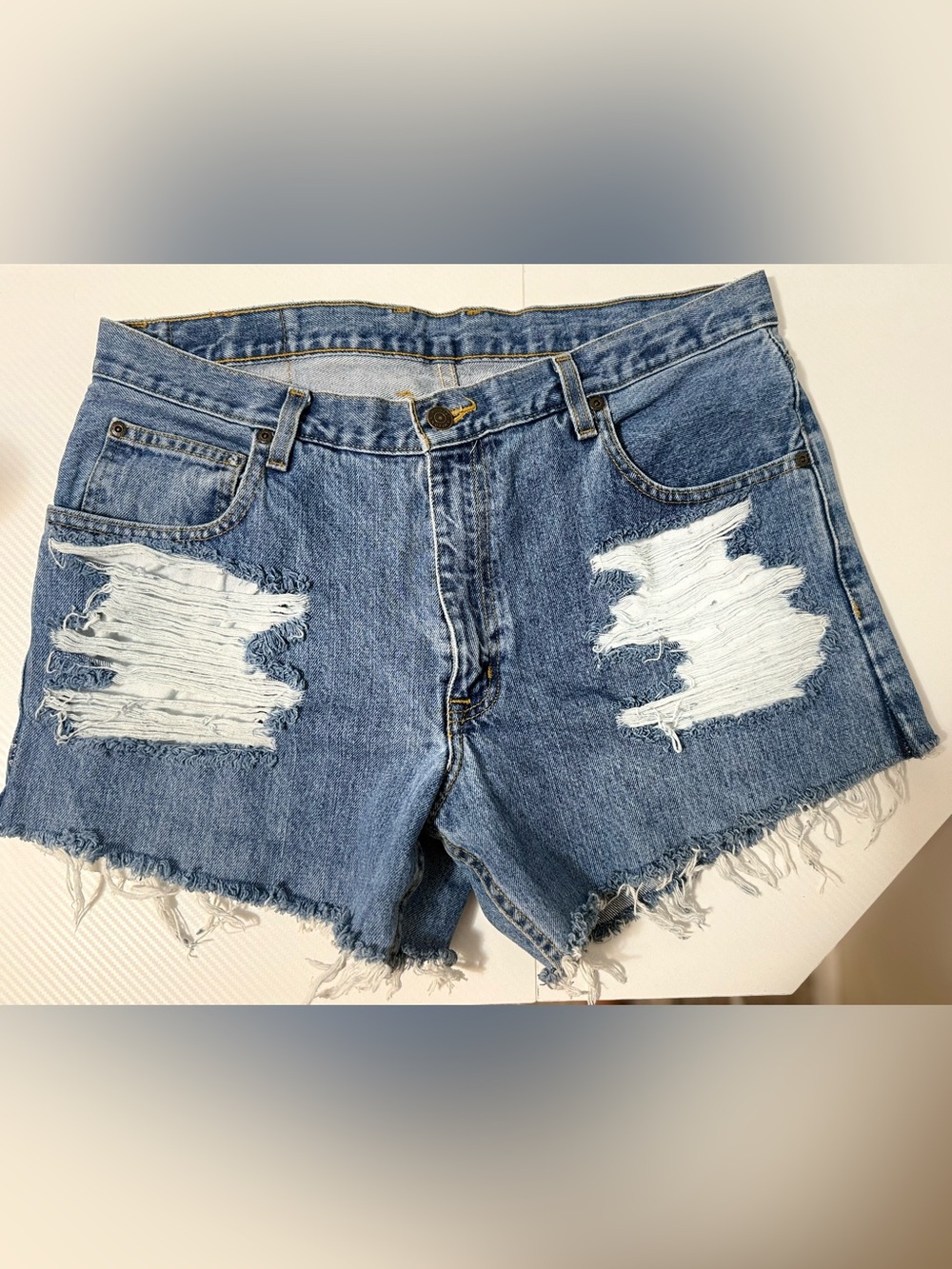 Arizona Jean Company Frayed Distressed Cut Off Blue Denim Shorts